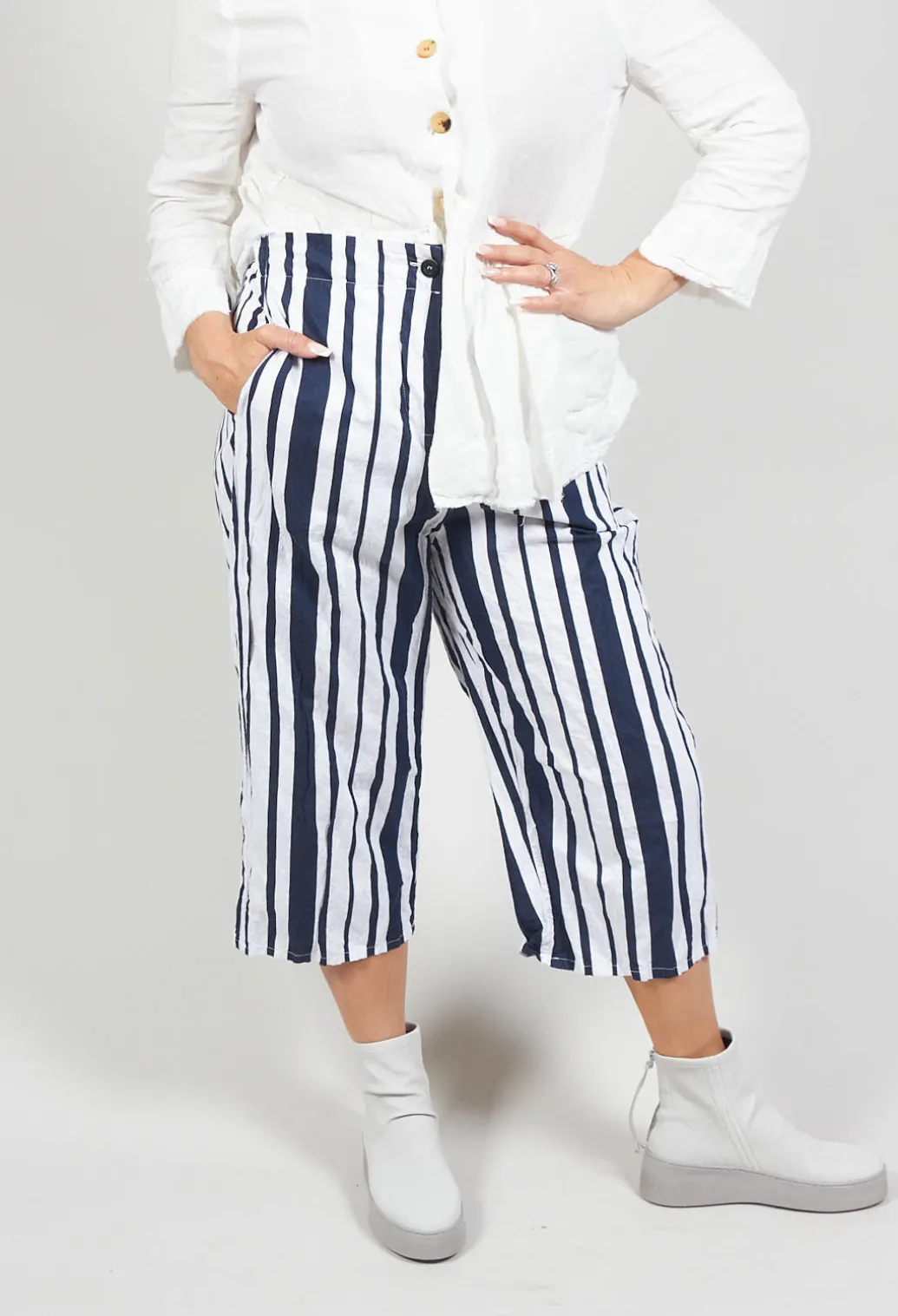 Striped Cropped Style - Casual Trousers in White