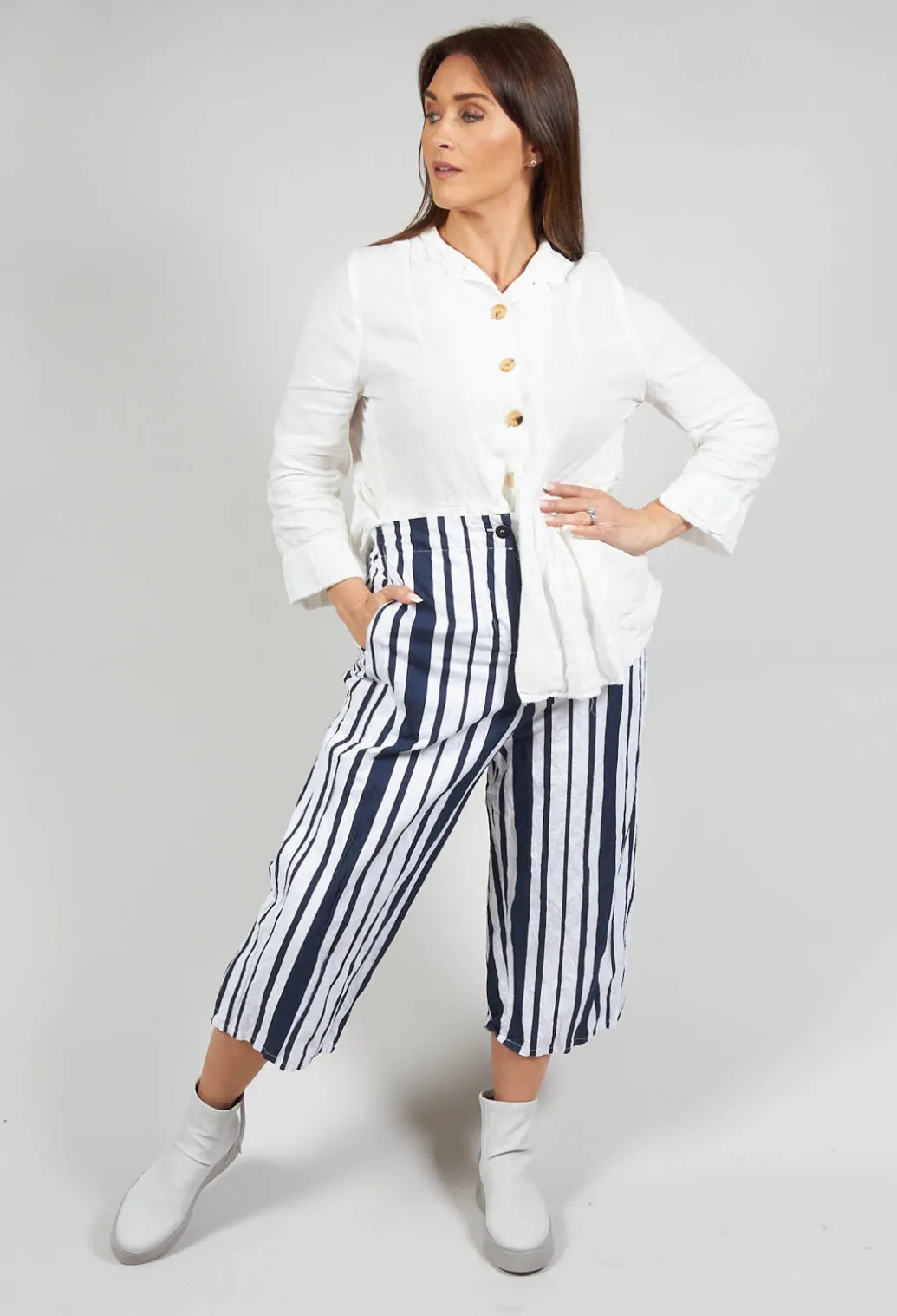 Striped Cropped Style - Casual Trousers in White