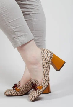 Suin Heel in Brown Print