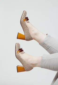 Suin Heel in Brown Print