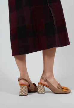 Suzan Heel in Ocre Brown