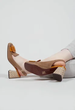 Suzan Heel in Ocre Brown
