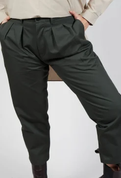Tailored Cropped Trousers in Forest
