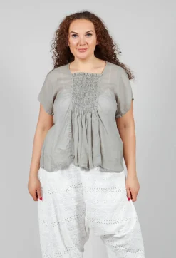 Teileisten Blouse in Salbei Green