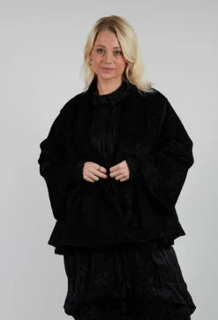 Textured Cape in Black