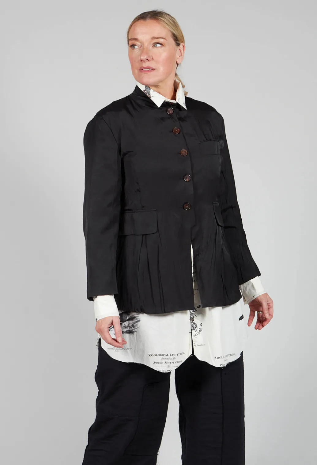 Treasury Pleat Jacket in Black