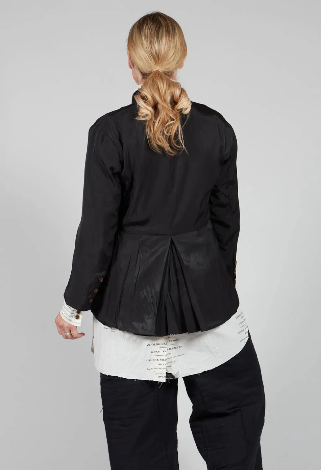Treasury Pleat Jacket in Black
