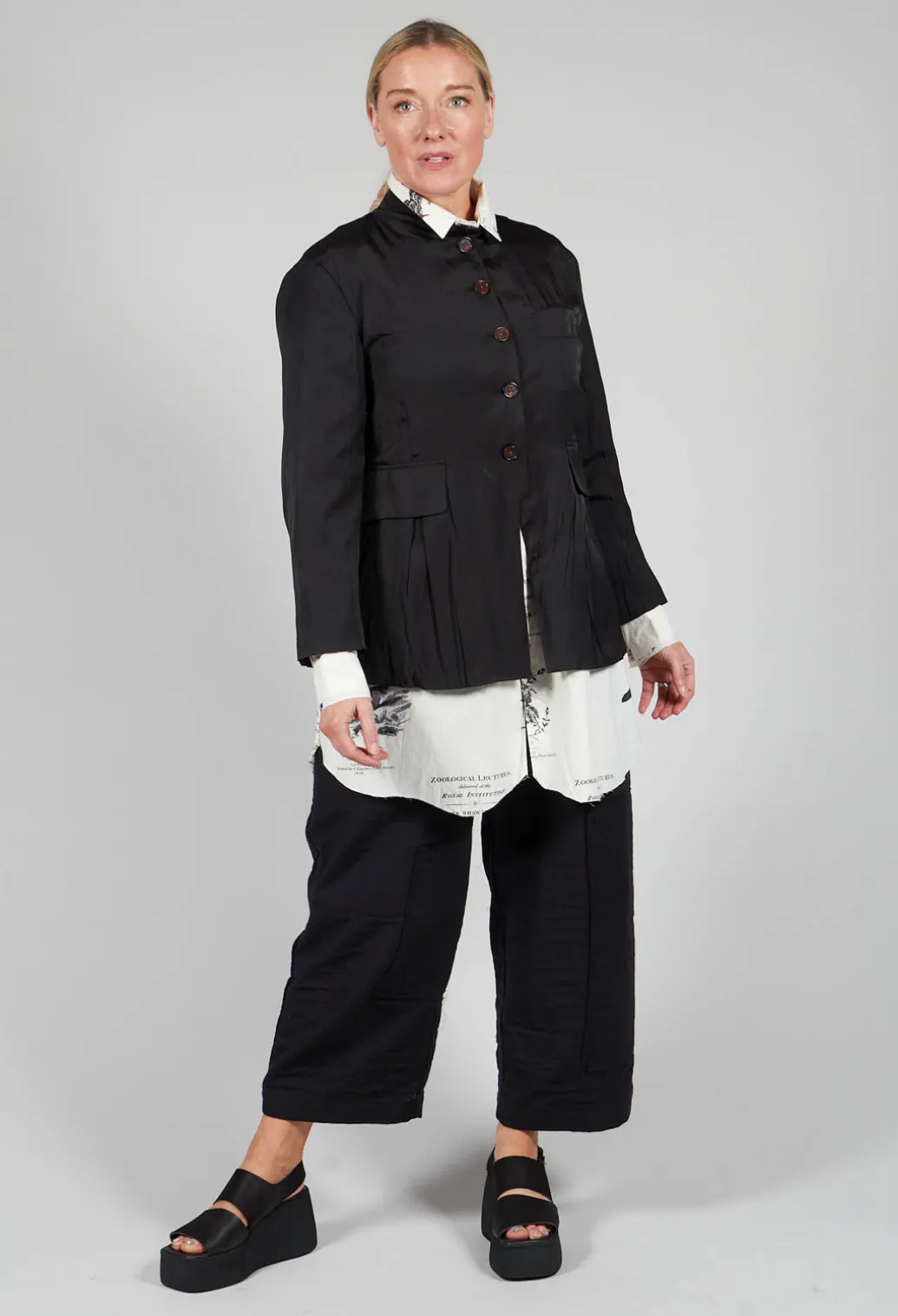 Treasury Pleat Jacket in Black