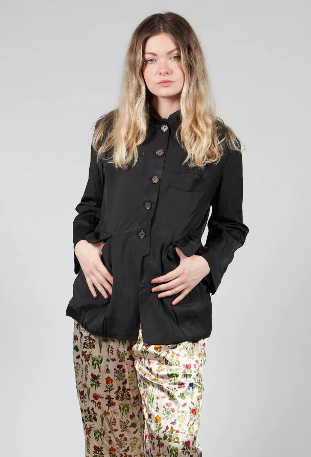 Treasury Pleat Jacket in Black
