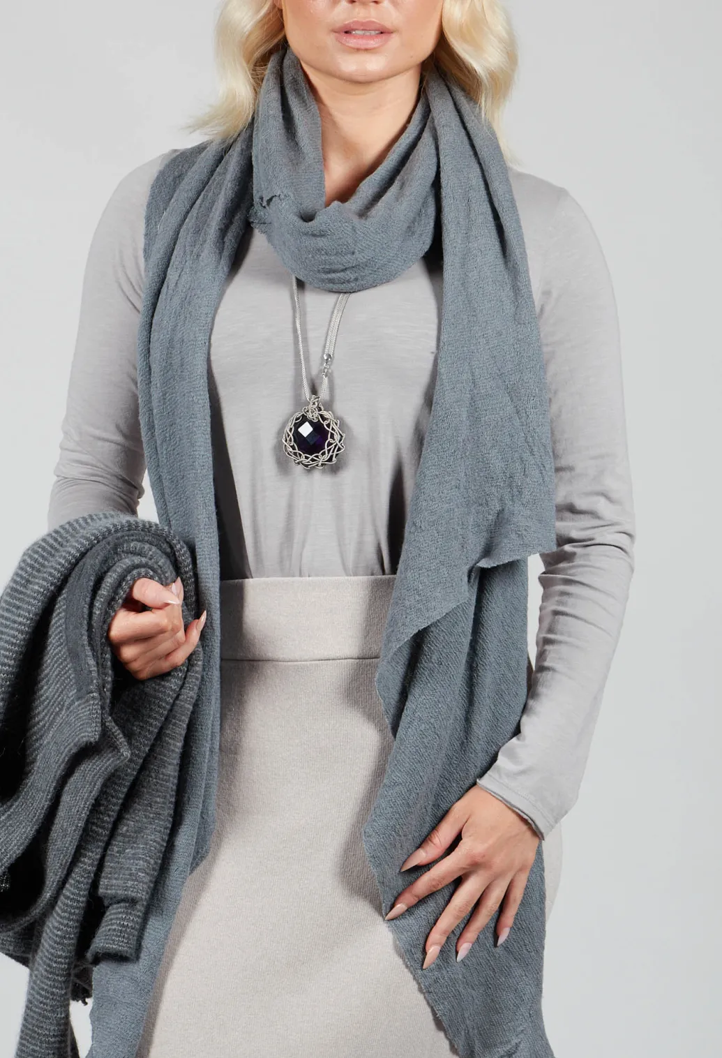 T-Shirt in 654 Grey