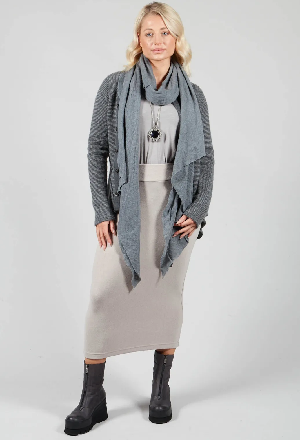 T-Shirt in 654 Grey