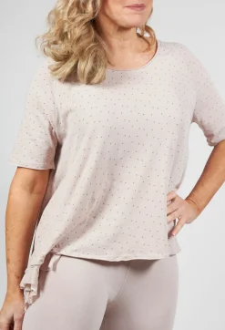 T-Shirt with High Low Hem in Dots