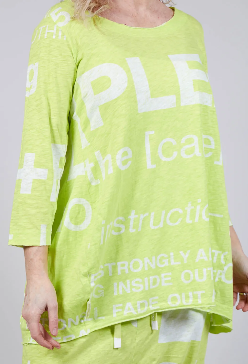Tulip Hem Cropped Sleeve T-Shirt in Sun Print