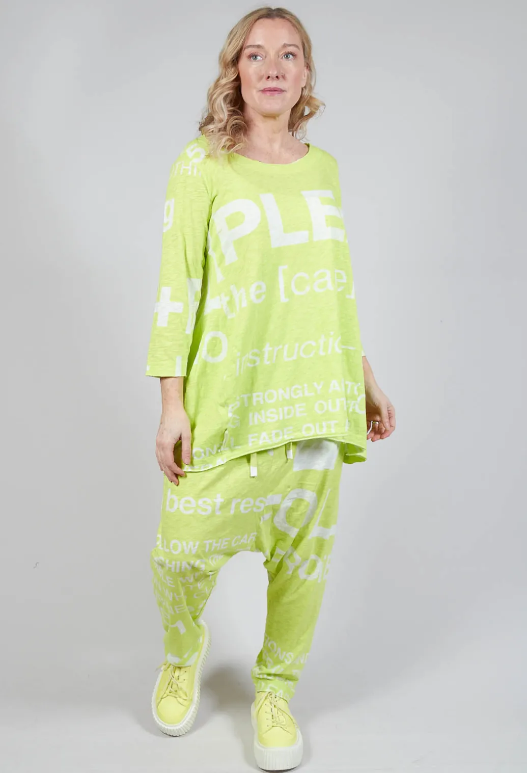 Tulip Hem Cropped Sleeve T-Shirt in Sun Print