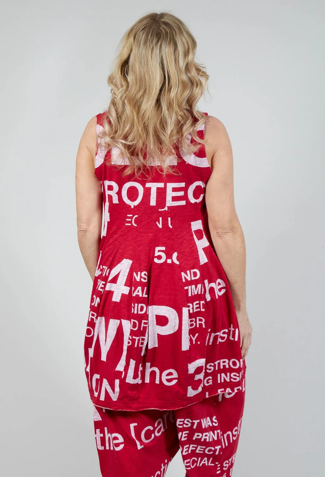 Tulip Hem Vest Top in Chili Print