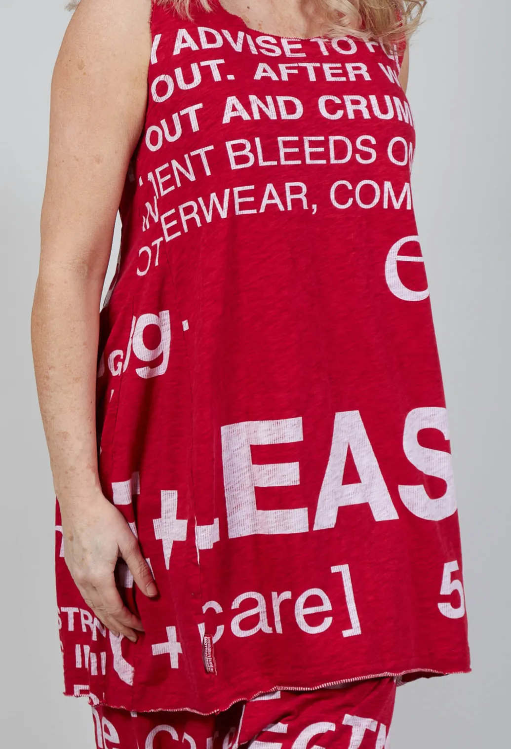 Tulip Hem Vest Top in Chili Print