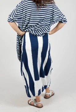 Tulip Skirt with Feature Pockets in Navy Print