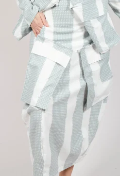 Tulip Skirt with Feature Pockets in Grey Print
