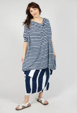 Tulip Skirt with Feature Pockets in Navy Print