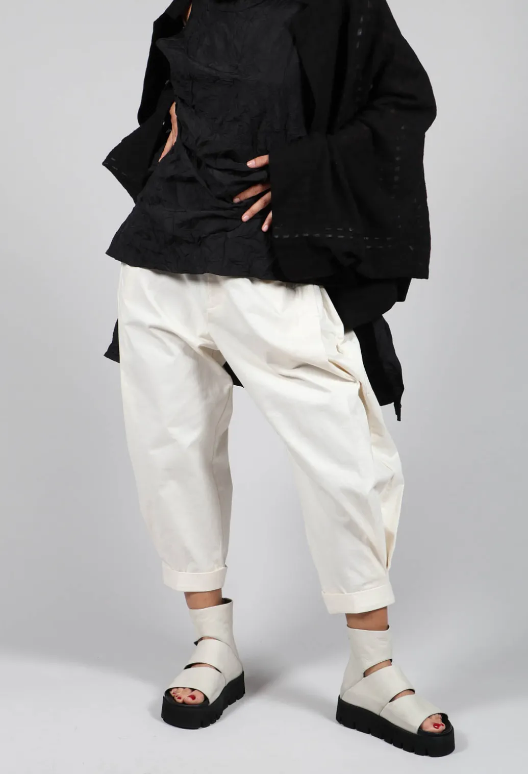 Turn Up Trouser in Cream