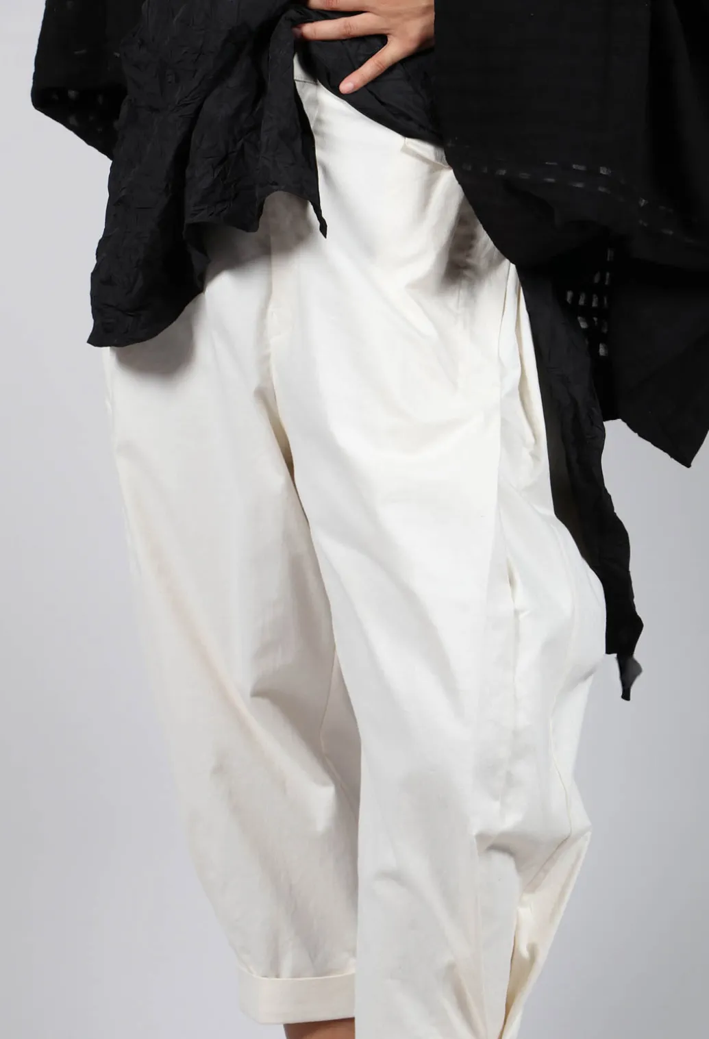 Turn Up Trouser in Cream