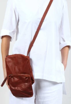 Twin Pocket Bag in Waxy Cinnamon