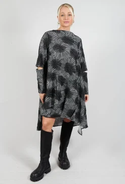 Upal Dress in Black and White