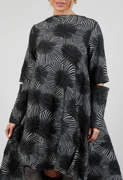 Upal Dress in Black and White