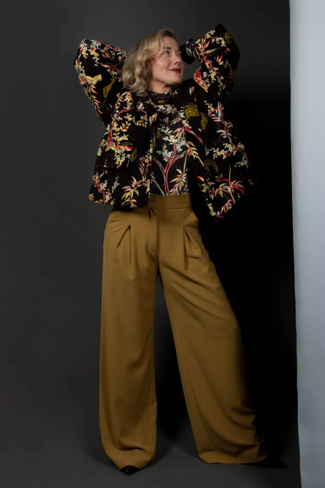 Velvet Short Coat in Black Print
