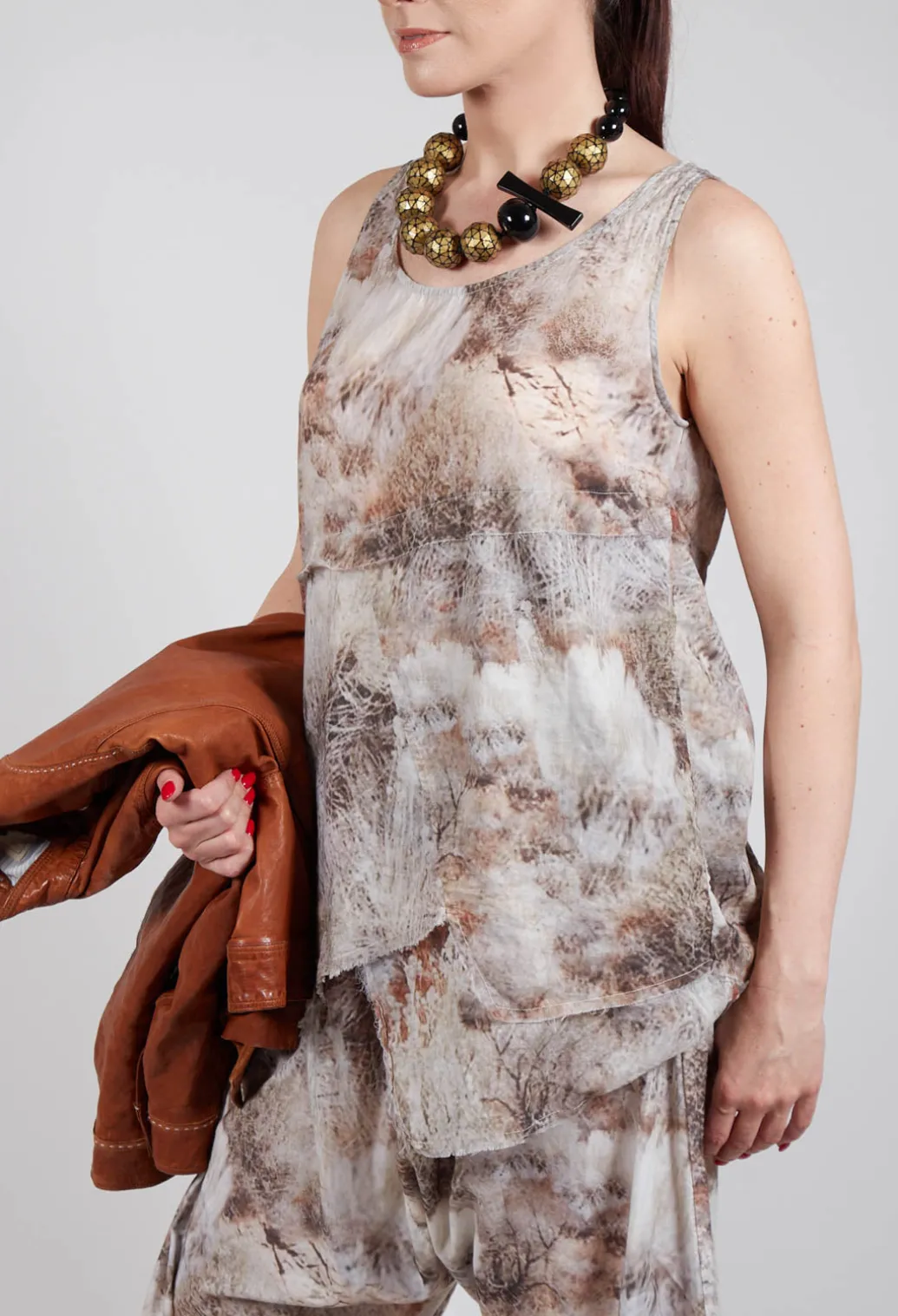 Vest Top with Raw Edges in Steppe Bronze