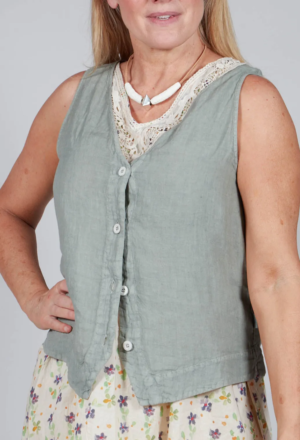 Vest Yune in Eucalyptus