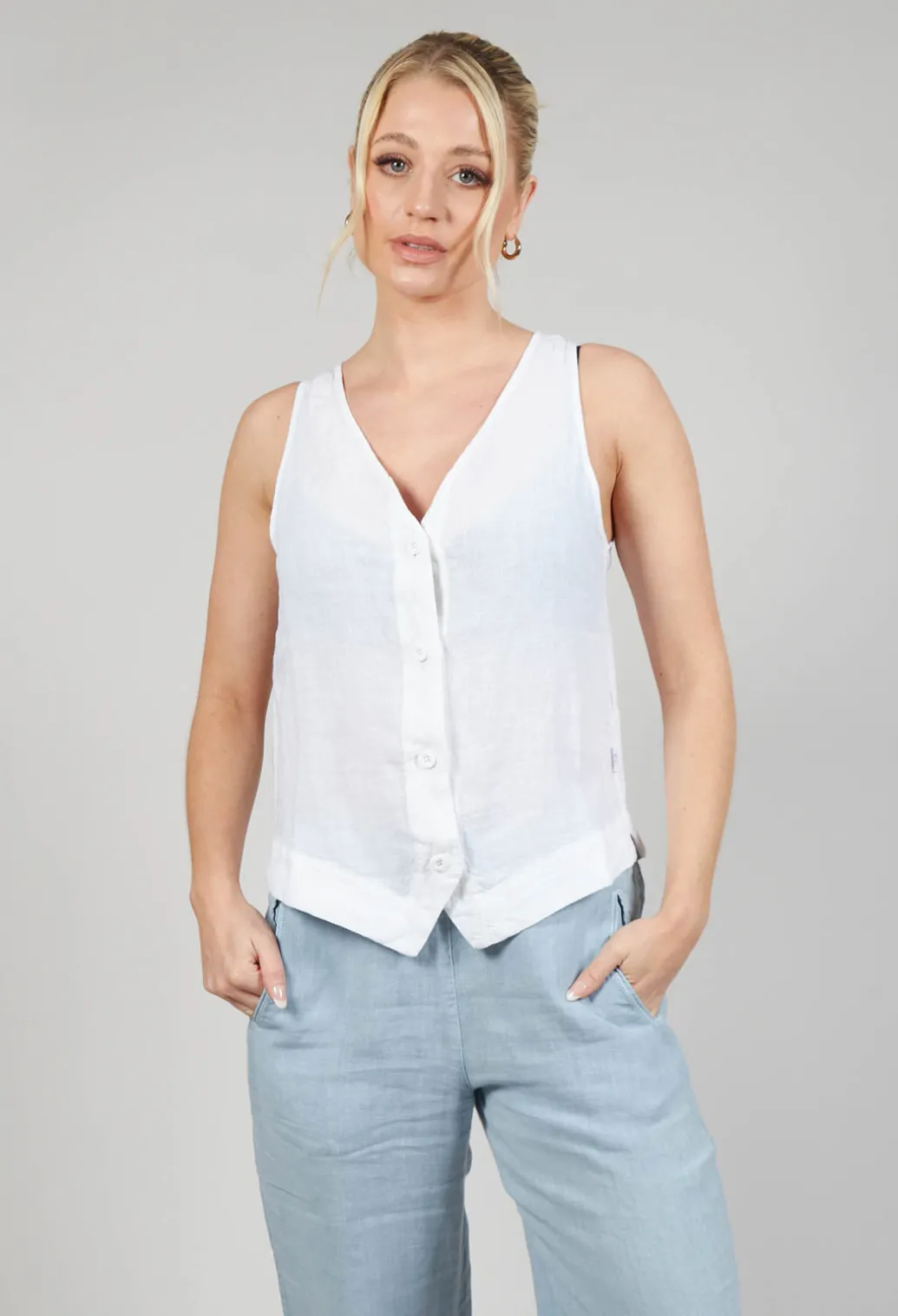 Vest Yune in White