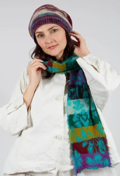 Vibrant Wool Scarf in Turquoise