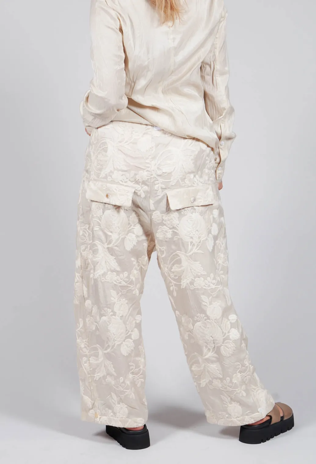 Vielles Fleurs Loose Trousers in Cream