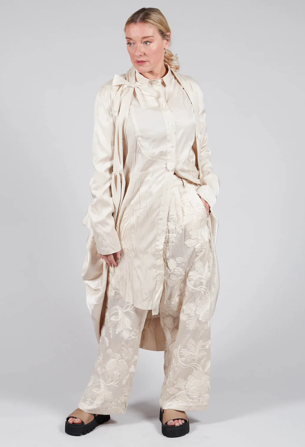 Vielles Fleurs Loose Trousers in Cream