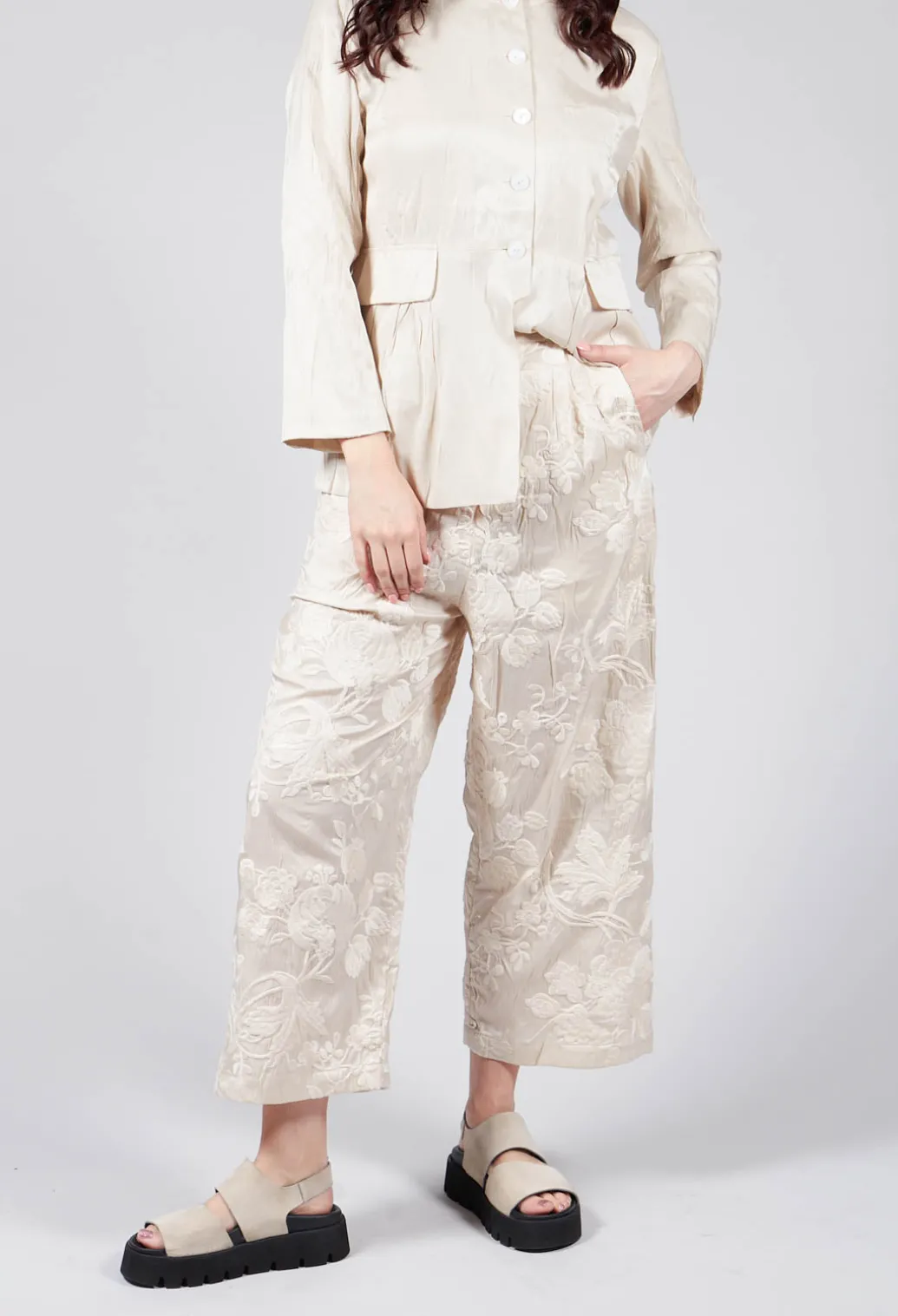 Vielles Fleurs Loose Trousers in Cream