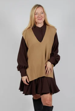 V-Neck Knitted Vest in Camel