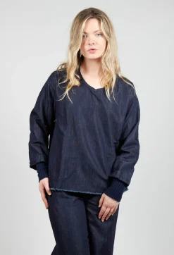 V-Neck Shirt in Denim