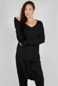 V-Neck Slim Pull Over in Black