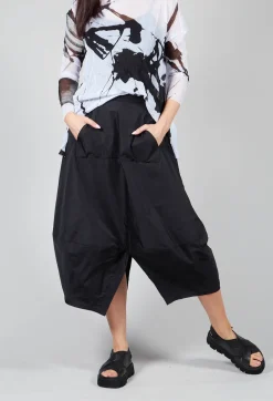 VRTI Skirt in Black