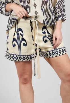 Wanda Shorts in Ecru