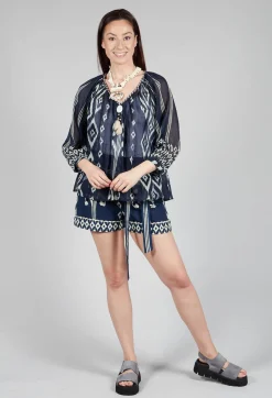 Wanda Shorts in Marine Navy