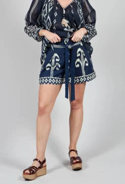 Wanda Shorts in Marine Navy