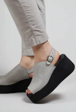 Wedge Sandals in Gasoline Perla Akoya