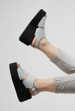 Wedge Sandals with Wide Straps in Gasoline Nuvola