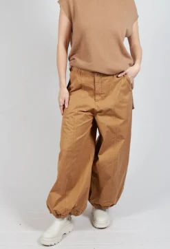 Wide Balloon Trousers in Camel