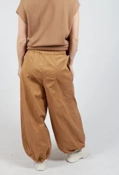 Wide Balloon Trousers in Camel