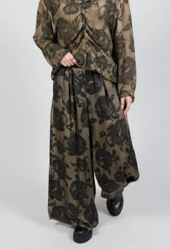 Wide Leg Trousers in Raso di Viscosa Stampato Green Tuscany