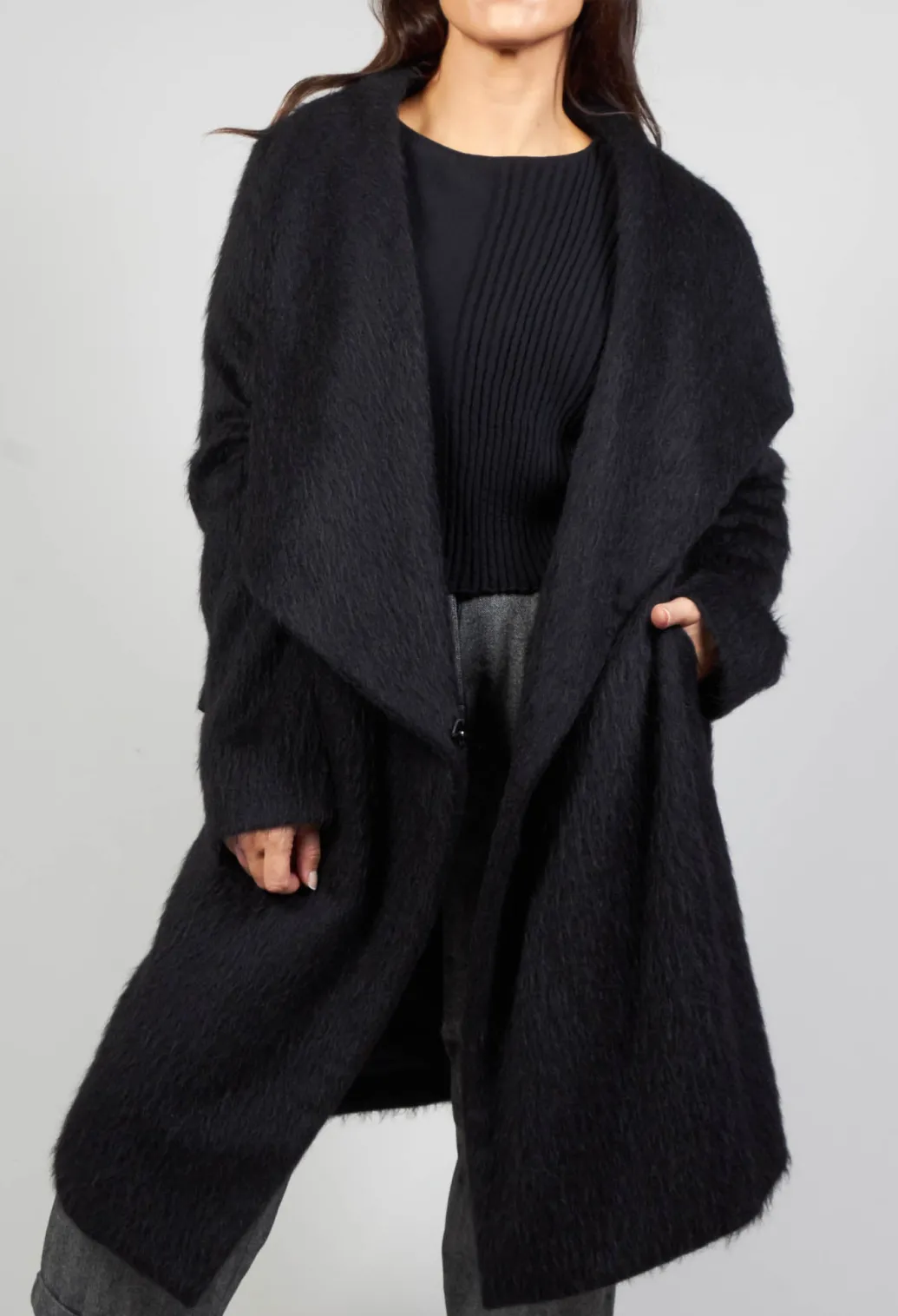 Wool Mix Coat in Nero