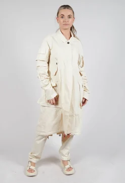 Wrinkled Long Sleeves and Point Collar Coat in Greige